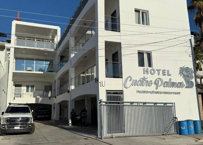 Cuatro Palmas Hotel