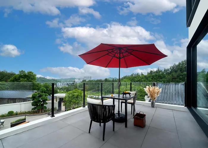 Fenghuang County Border Town Mountain Resort Homestay