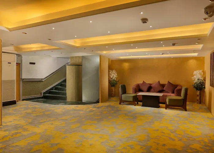 Asar Capoors Hotel Hazratganj By Orion Hotels