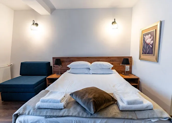 Maar Hotel Brezovice