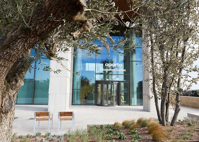 Aparto Diagonal Suites