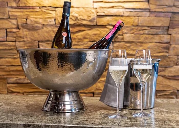 GRETI - wie dahoam, nur feiner - Alpine Boutique Hotel mit Alpentherme Eintritt, reichhaltigem Frühstück, Sauna