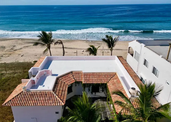 The Cerritos Beach Inn