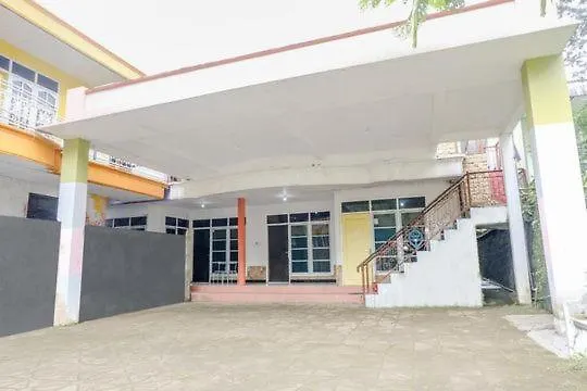 Five Hotel Sarangan