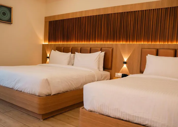 Hotel M7 Plaza