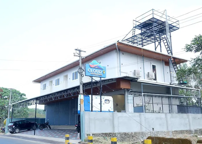 Cloud9 Airport Hotel
