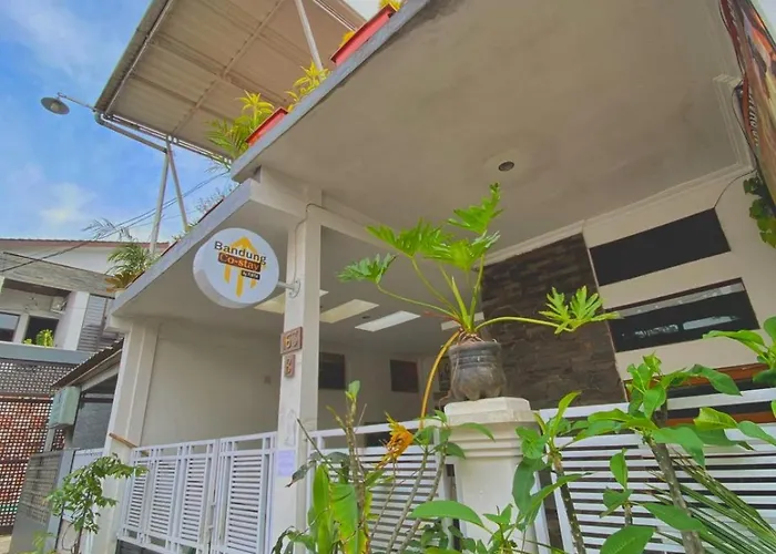 Bandung Costay