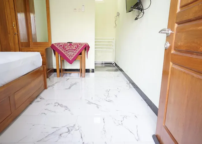 Oyo 95103 Madiun Dkost Syariah