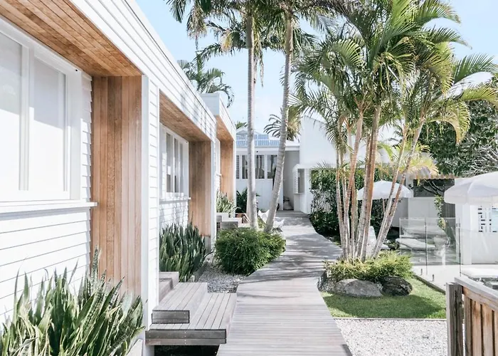 Bask & Stow I Luxe Guesthouse