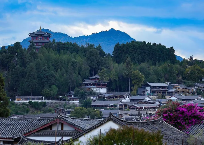 The Panorama Designer Villa & Cafe - Chinese Naxi Style Courtyard - Complimentary Airport Pick-Up For 3 Nights & Tailor-Made Tours