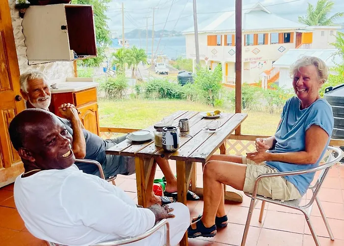 Dennis' Hideaway