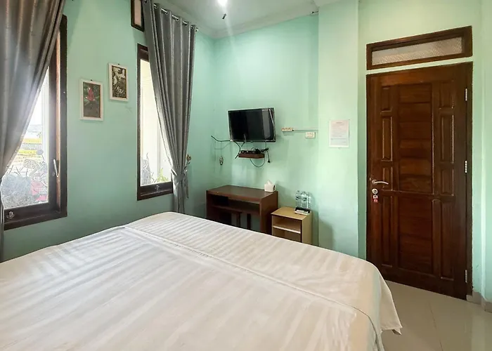 Reddoorz Near Pantai Lumban Bul Bul Balige Toba