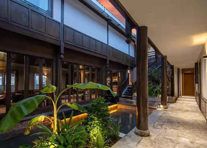 Jinghe Spring Mountain In View Coffee Resort Homestay