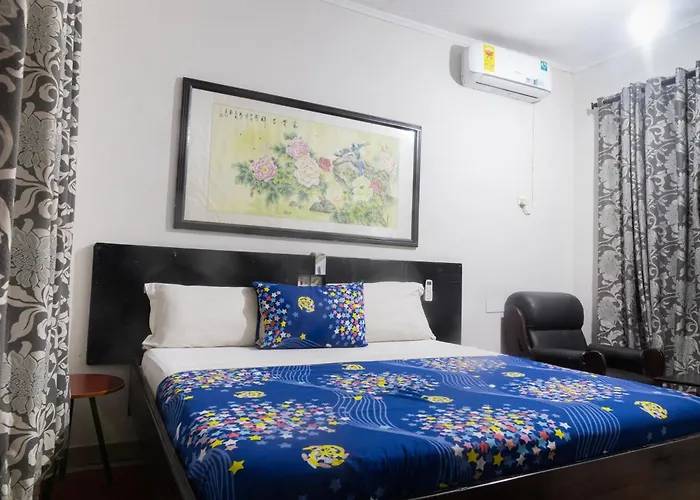 Village Francophone Hotel