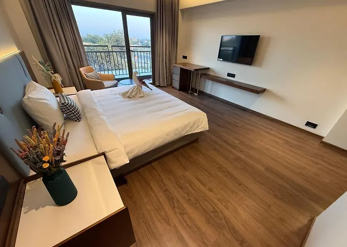 Hotel Stoneleaf