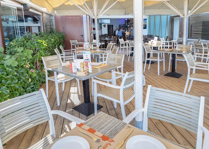 Ippocrates Hotel Apartments & Restaurant
