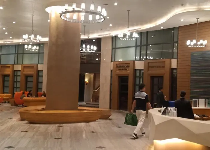 Knightsbridge Residences With Free Pool, Sauna, Fast Wifi, Gym And Kitchen