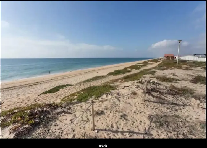 Blife Mariangya Private Rooms At Faro Beach