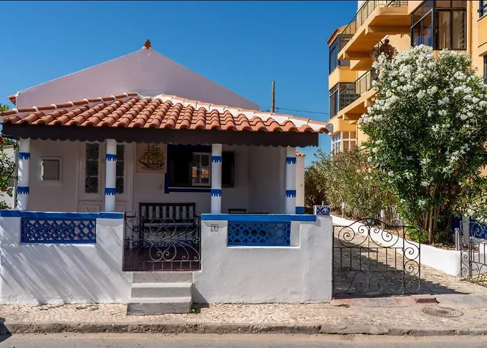 Blife Lucelya Private Rooms At Faro Beach