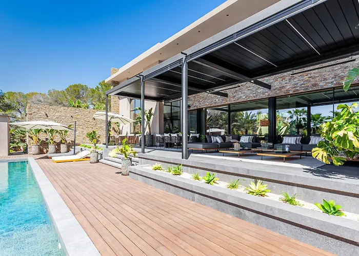 Luxury 5-Bed Beach Villa In Cala Vinyes