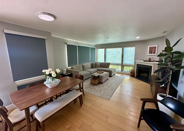 River Views 3Bd 2Ba Luxury Condo Along Columbia Waterfront Renaissance Trail