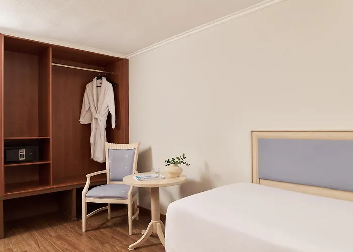 Titania Hotel