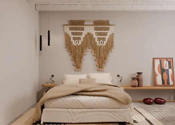 F Fine Suites - Adults Only