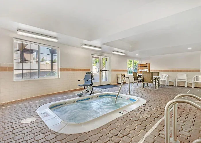 Comfort Inn & Suites Sacramento - University Area