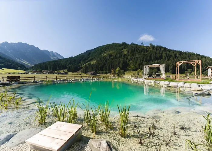 Traumhotel Alpina - 4 Sterne Superior Luxushotel, hoteleigenen Badesee, Adults Only