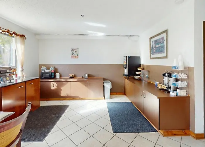 Oscoda Lakeside Hotel