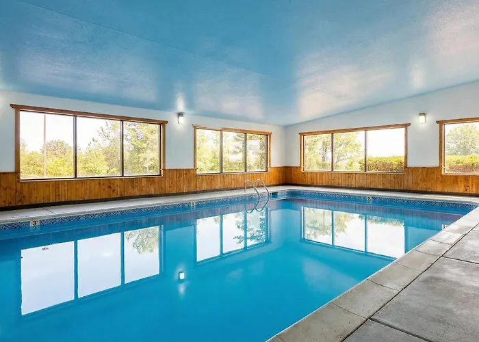 Oscoda Lakeside Hotel