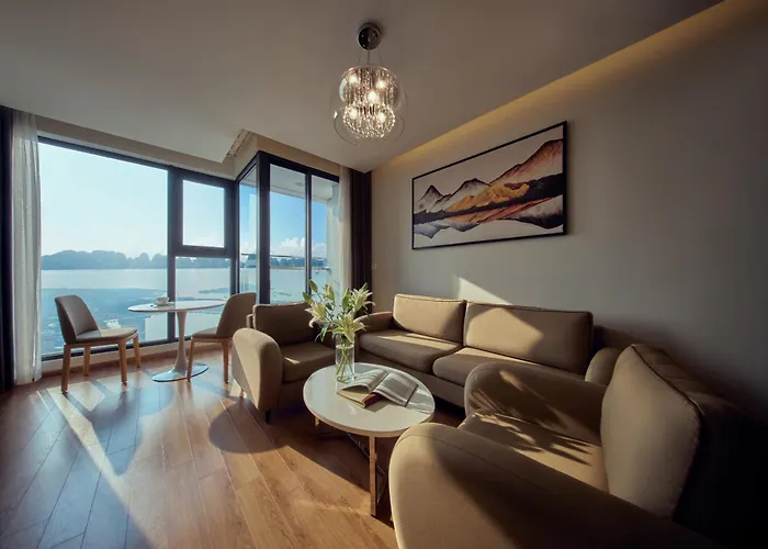 Delasea Ha Long Hotel - Modern Bayview Escape