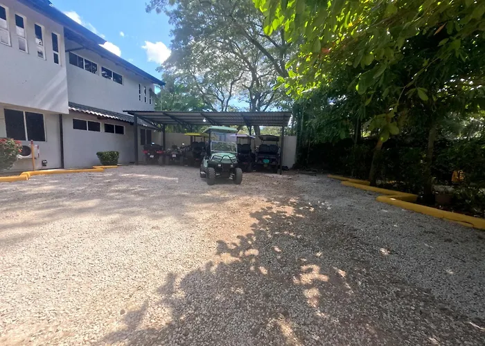 Parti Gras Hotel & Villas En Playa Potrero