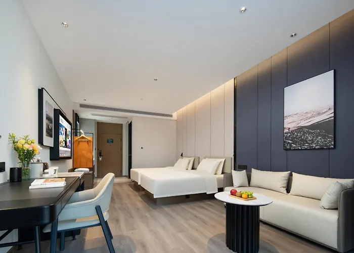 Atour Hotel Hefei Binhu Yungu Financial City