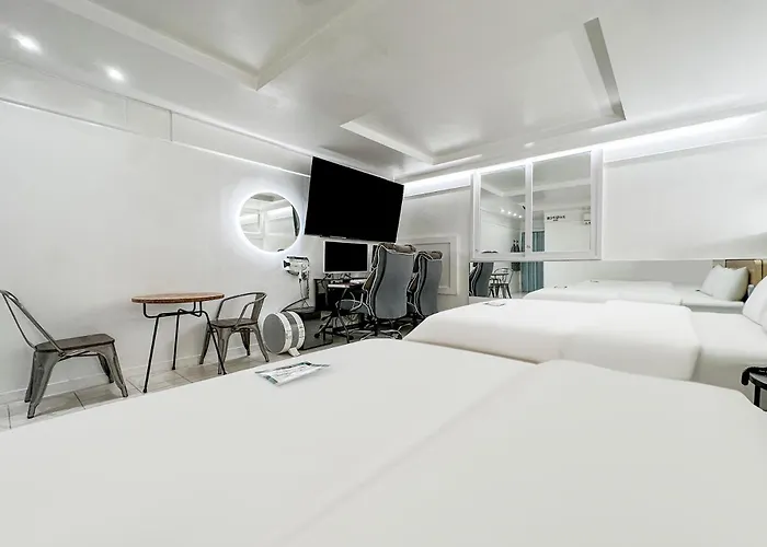 S Hotel