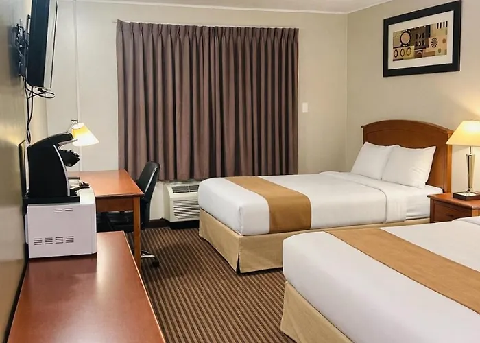 Northern Lights Inn & Suites