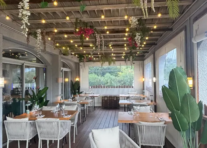 Acapella Hotel Restaurant