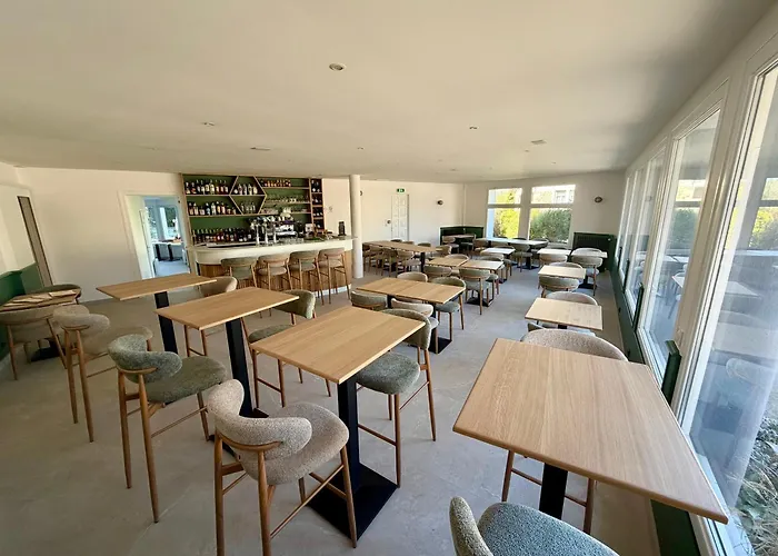 Logis Hotel Au Moyne De Saire