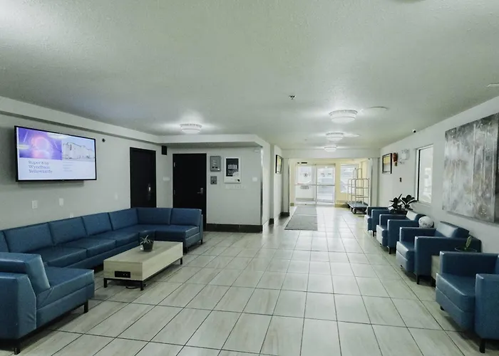 Super 8 By Wyndham Grande Prairie