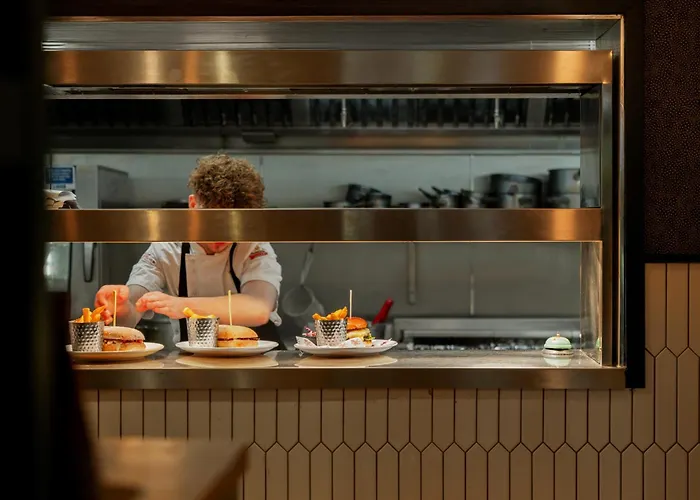 The White Star Tavern