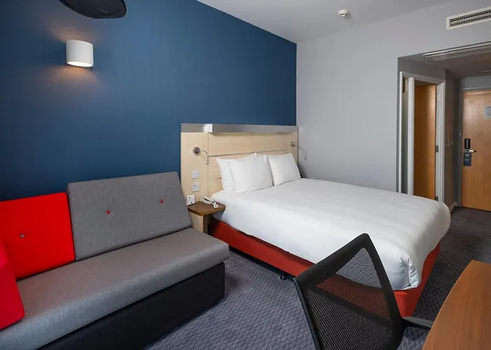 Holiday Inn Express Swindon City Centre By Ihg