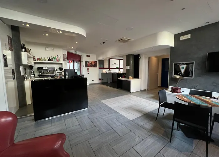 Master Hotel