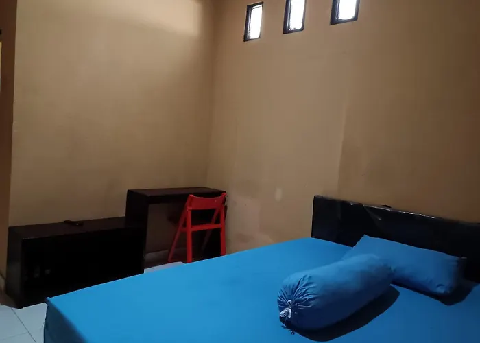 Oyo 93073 Penginapan 69