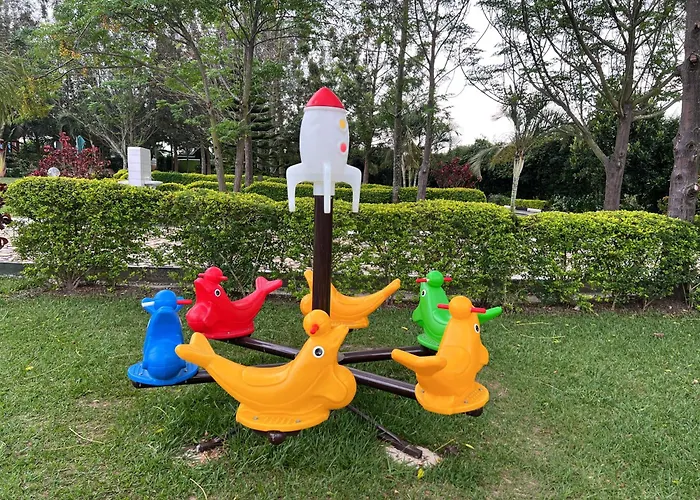 Bwizi Resort And Gardens