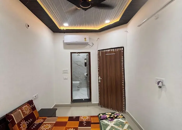 Rukmani Rooms