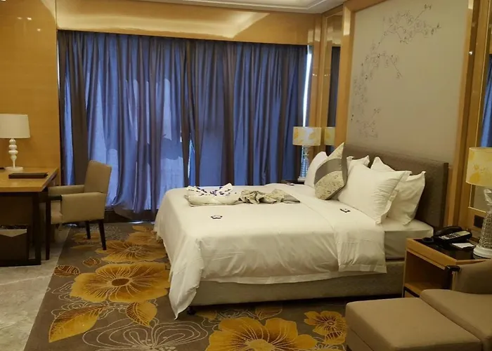 Wanning Yingbin Hotel