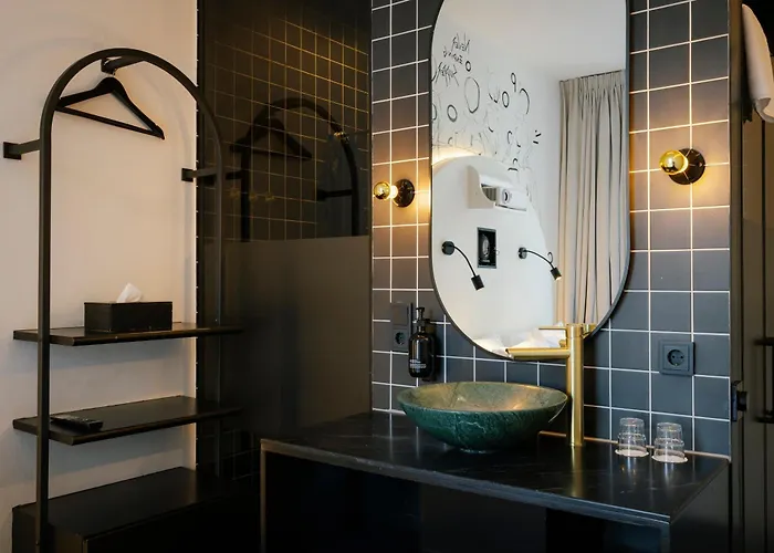 Supper Boutique Suites