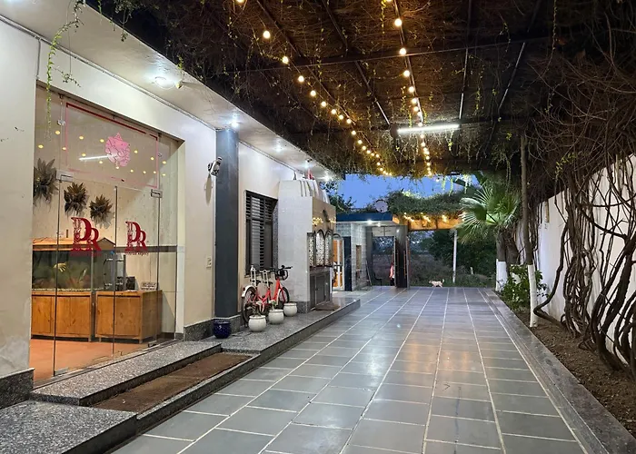 Primrose Hotel
