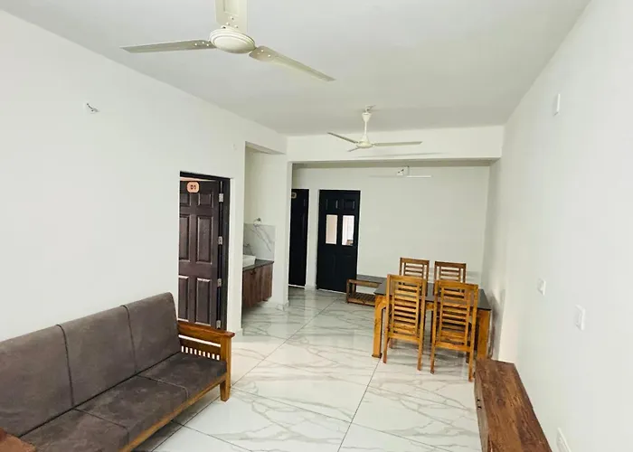 Miracle Inn Near Al-Ameen College
