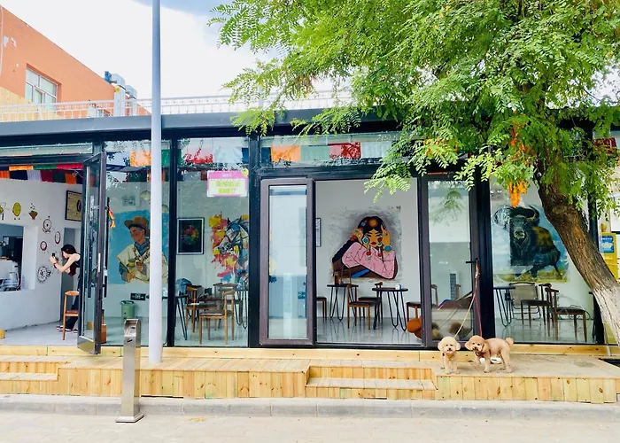 Kailash International Youth Hostel-Sixstarstreetflagship-冈仁波齐青年旅舍-伊宁六星街旗舰店